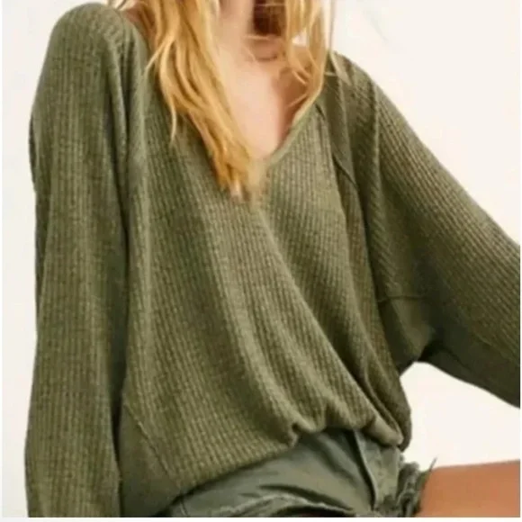 Free People Santa Clara Thermal Waffle knit long sleeve Dolman in Ferngully NWT - Picture 4 of 13